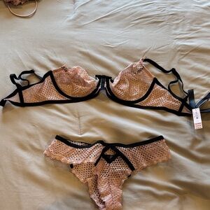 Victoria's Secret Black and Cream Lace Bra Set